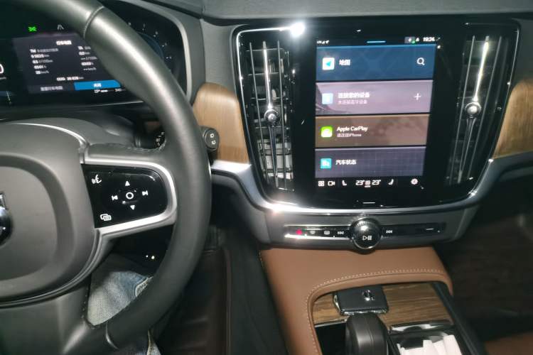 Used Volvo V90 2022 Cross Country B5 AWD Smart Range Edition
