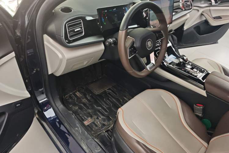 Used BYD Qin PLUS 2023 Champion Edition DM-i 120KM Leading Model
