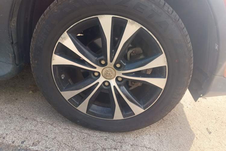 Used Toyota RAV4 2013 2.5L Automatic 4x4 Prestige Edition
