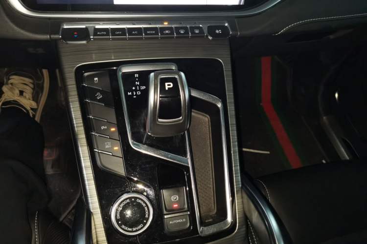 Used Geely Auto Emgrand X7 Sport 2020 1.8TD DCT Smart PRO Gear Lever