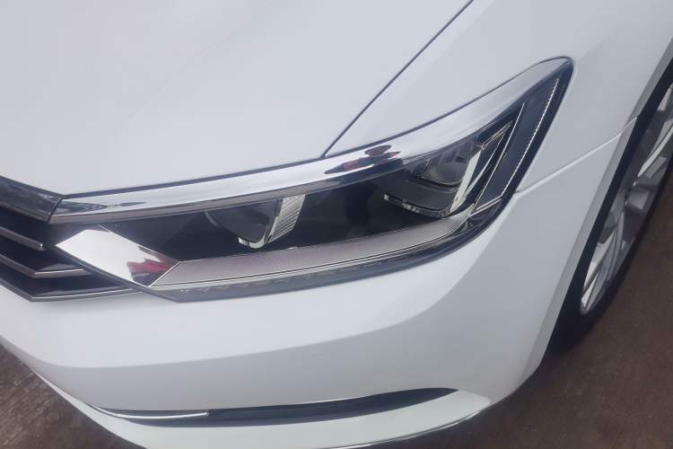 Used Volkswagen Magotan 2018 Facelift 330TSI DSG Luxury Model Left Front Headlight