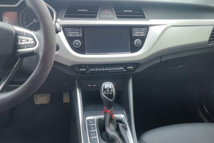 Used Geely Auto Vision X3 2019 Upgraded Model 1.5L CVT Prestige Version
