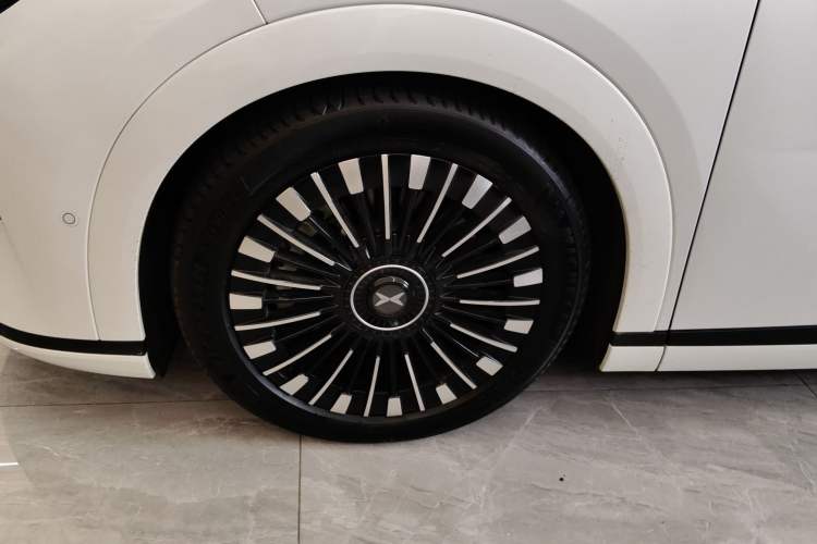 Used XPeng X9 2025 740 Ultra-Long Range Max
