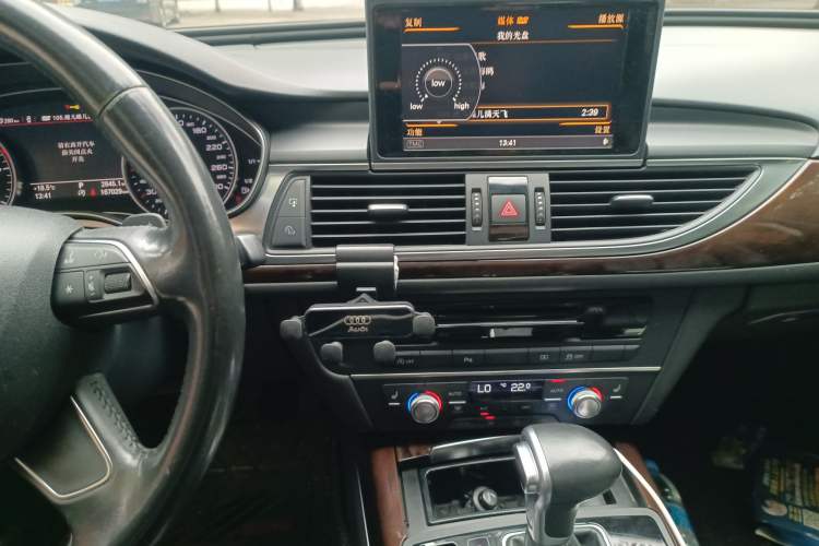 Used Audi A6L 2015 30 FSI Millionth Anniversary Comfort Model Audio And AC Panel