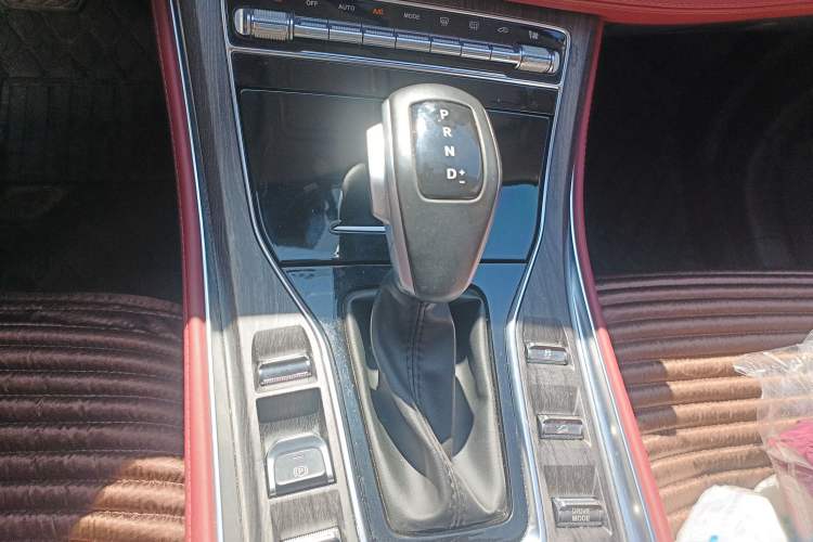 Used Dongfeng Fengon 580 2022 1.5T Automatic Enjoyment Model Gear Lever