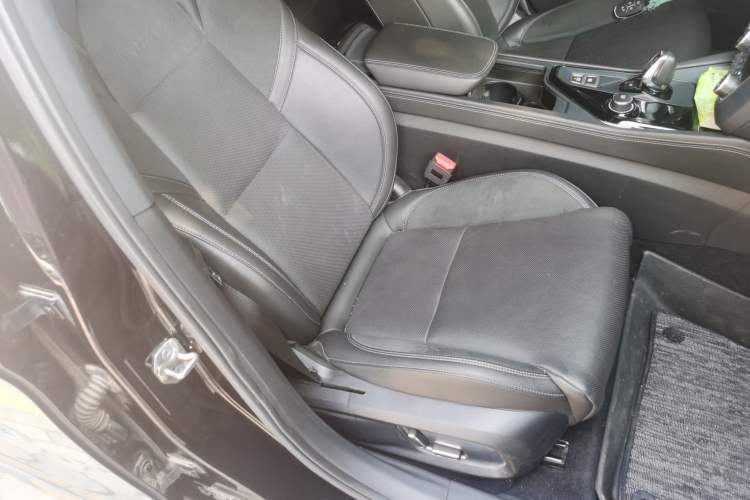 Used Lynk & Co 03 2021 1.5TD DCT Jing Champion Edition Right Front Seat