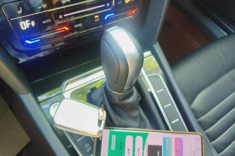 Used Volkswagen Magotan 2020 330TSI DSG Luxury Edition Gear Lever