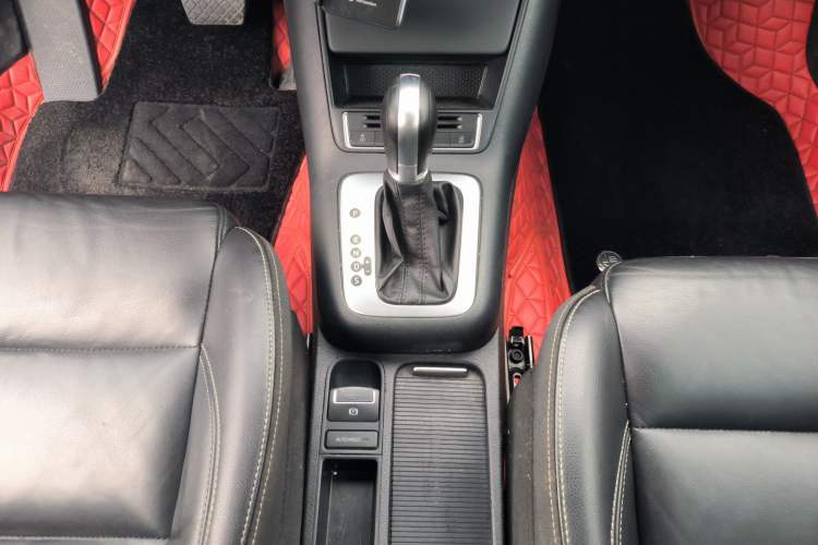 Used Volkswagen Tiguan L 2017 300TSI Automatic Two-Wheel Drive Silk Road Comfort Edition