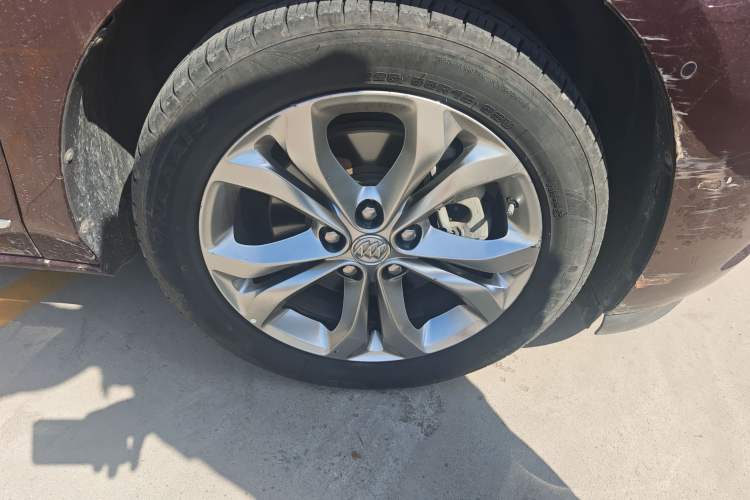 Used Buick GL8 2017 28T Avenir Avia National Emission Standard V
