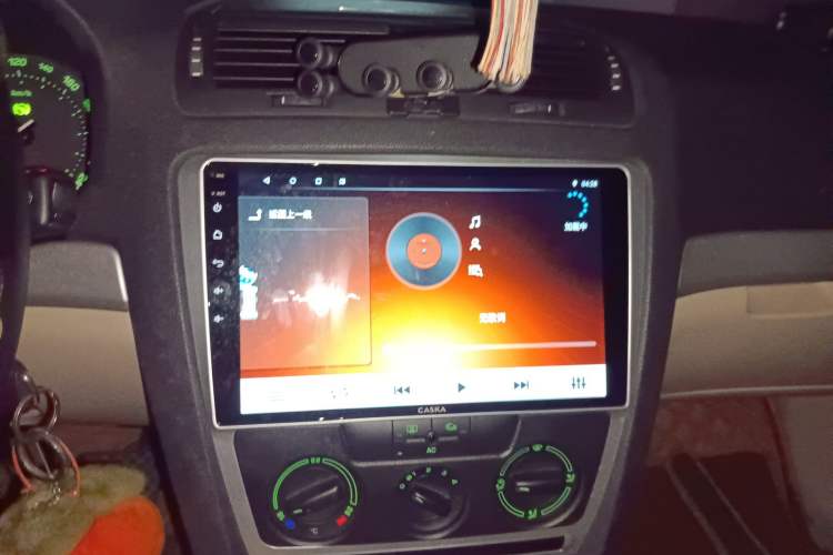 Used Skoda Octavia 2007 1.8T Automatic Elegance Edition Audio And AC Panel