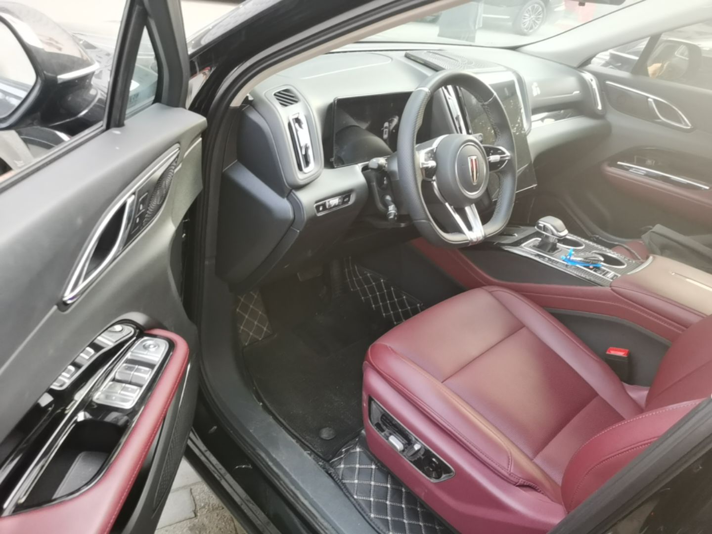 Hongqi HS3 PHEV 2025 Model 117km Jingwei Edition — снимка 18