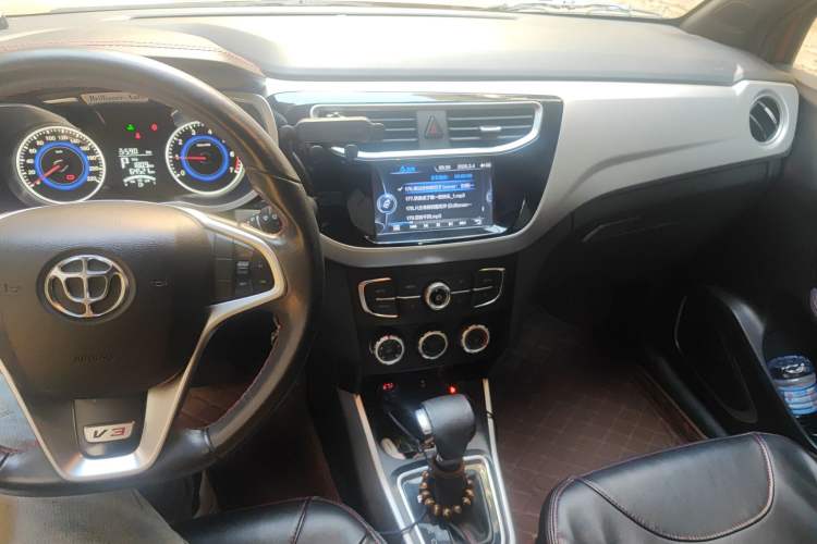 Used Brilliance V3 2015 1.5T Automatic Elite Model