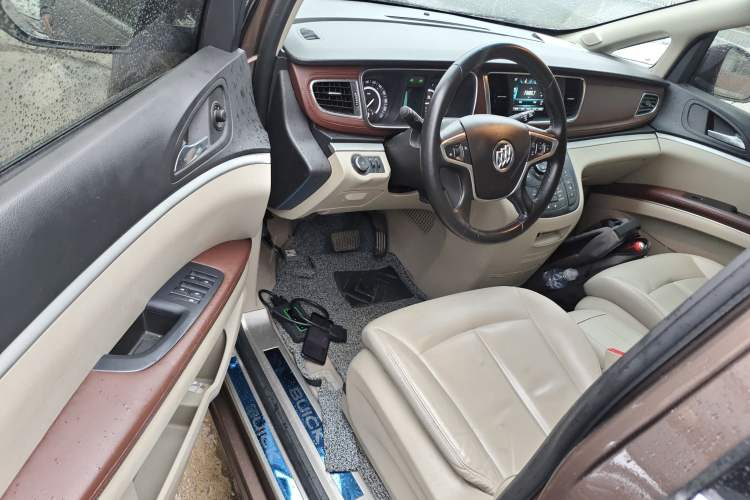 Used Buick GL8 2018 28T Luxury Model China VI Standard