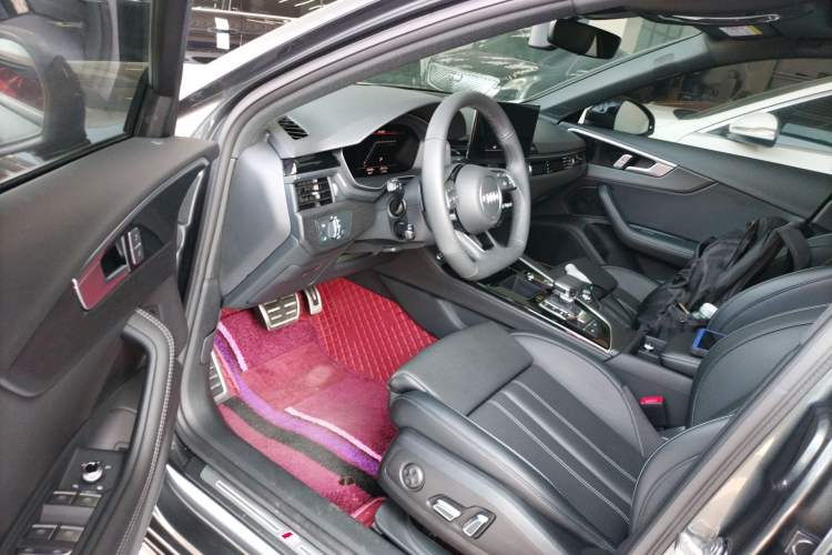 Used Audi A4L 2024 40 TFSI Luxury Dynamic Edition (Starry Night Version)
