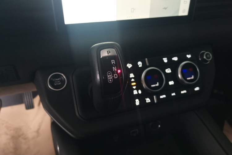 Used Land Rover Defender 2020 110 P400 SE