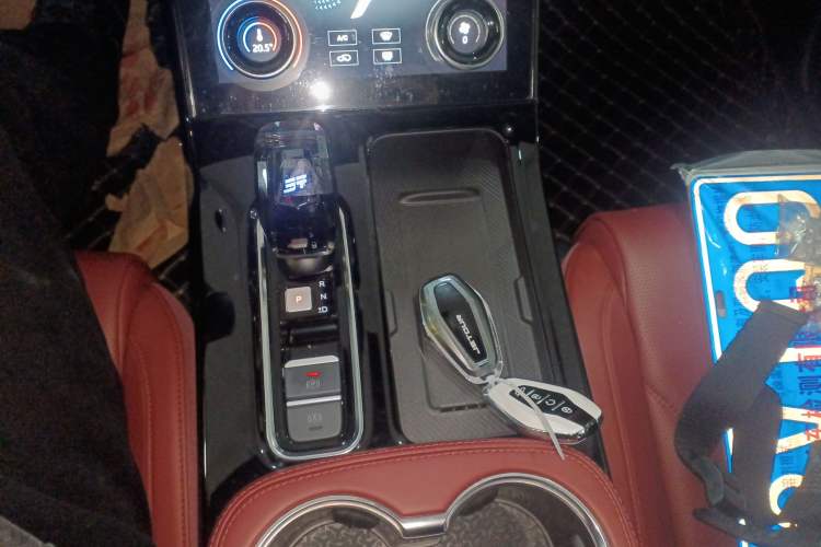 Used JETOUR X70 PLUS 2025 1.5T Flagship Edition 5 Seats