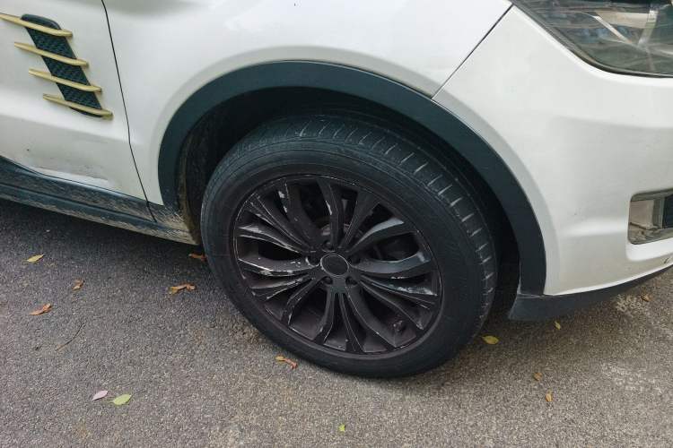 Used Land X7 2015 2.0T Panoramic Prestige Edition
