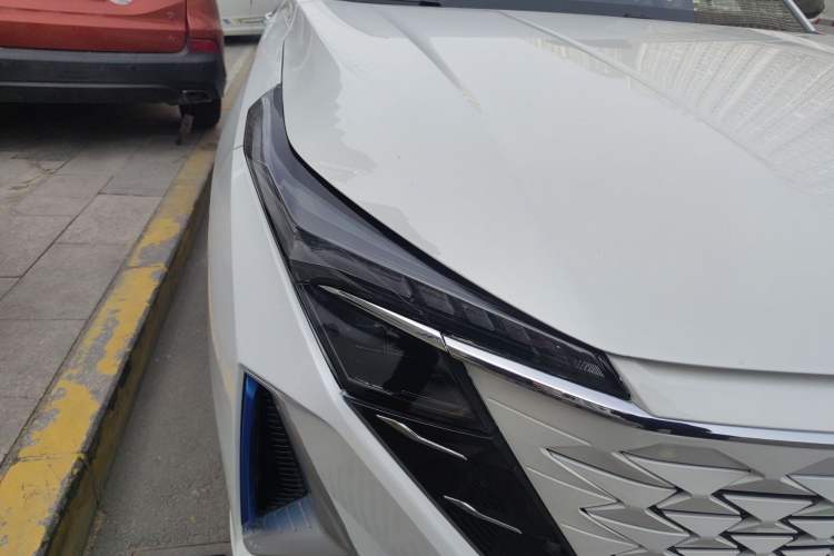 Used CHANGAN OSHAN Z6 New Energy 2023 ZhiDian iDD 150KM Flagship PLUS Right Front Headlight