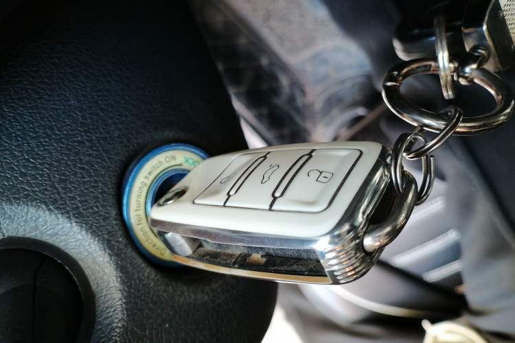 Used Volkswagen Santana 2013 1.6L Automatic Comfort Edition
