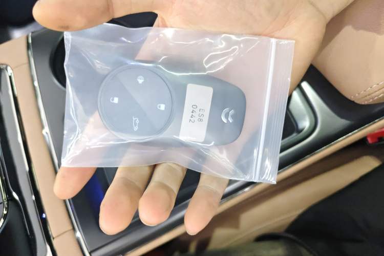 Used Nio ES8 2020 415 km Range 7-Seater Version Vehicle Key