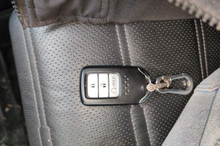 Used Honda CR-V 2019 240TURBO CVT 2WD Fashion Edition China VI Vehicle Key