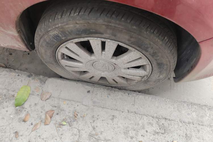 Used Citroen C2 2012 1.6L Automatic Sport Model Right Front Wheel Hub