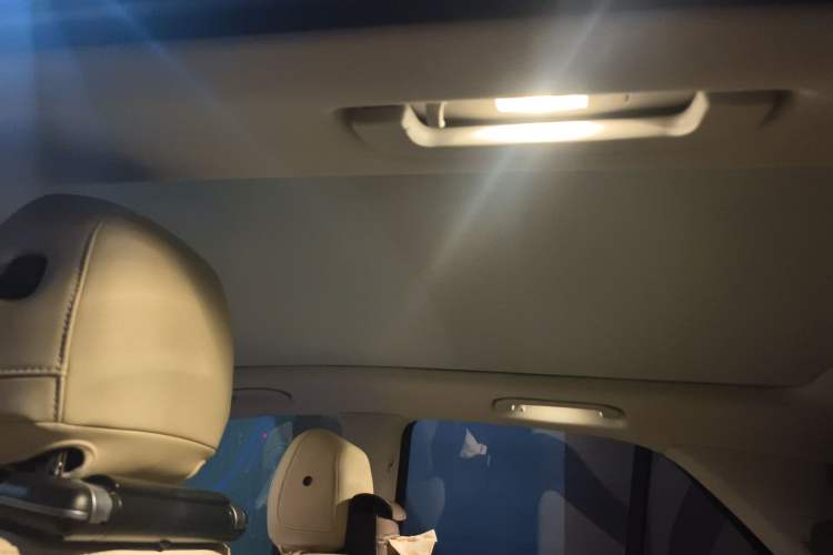 Used Mercedes-Benz GLE 2023 GLE 350 4MATIC Stylish Model Headliner