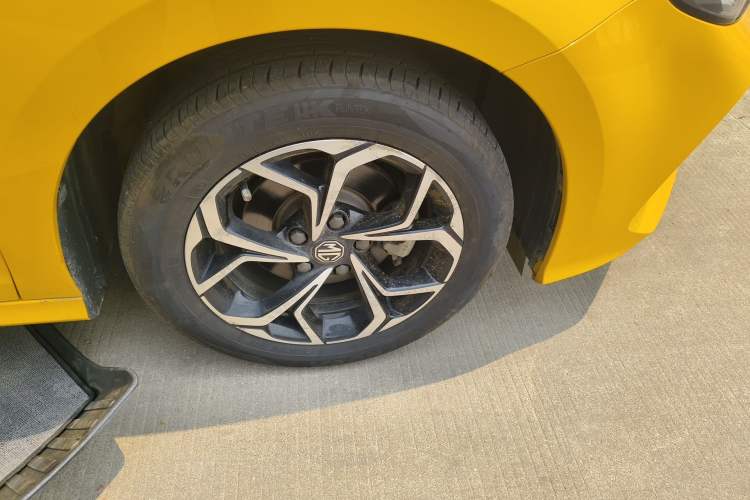 Used MG 5 2022 180 DVVT CVT Youth Luxury Edition
