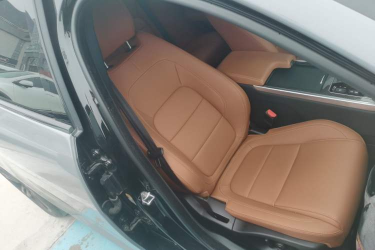 Used Jaguar XEL 2024 2.0T 250 PS R-DYNAMIC S Ebony Black Sport Edition
