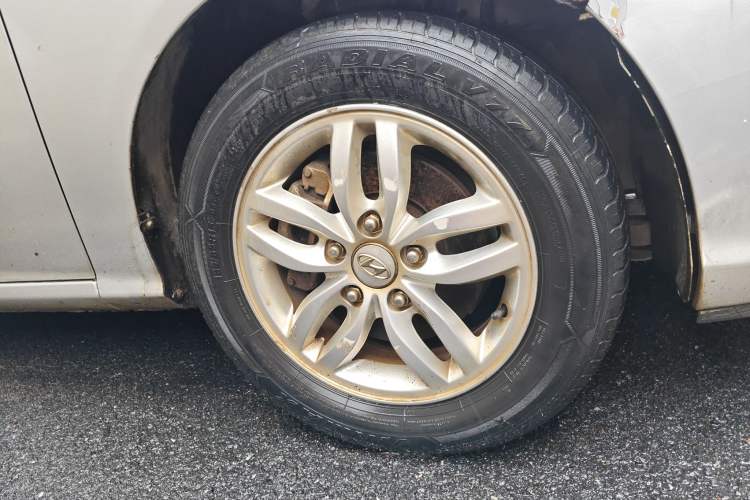 Used Hyundai Celesta 2011 1.6L Manual Comfort Edition
