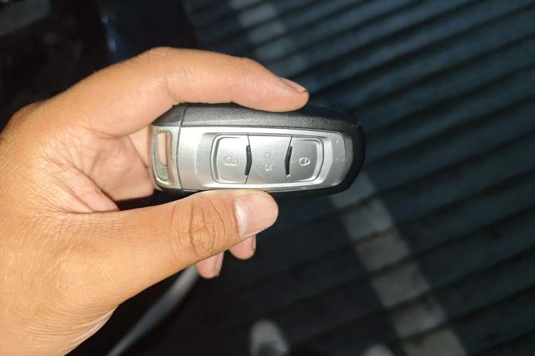 Used Geely Auto Emgrand 2014 Sedan 1.5L Manual Fashion Edition
