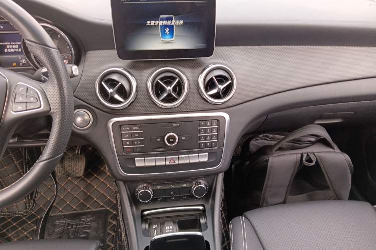 Used Mercedes-Benz GLA 2018 GLA 200 Fashion Model Audio And AC Panel