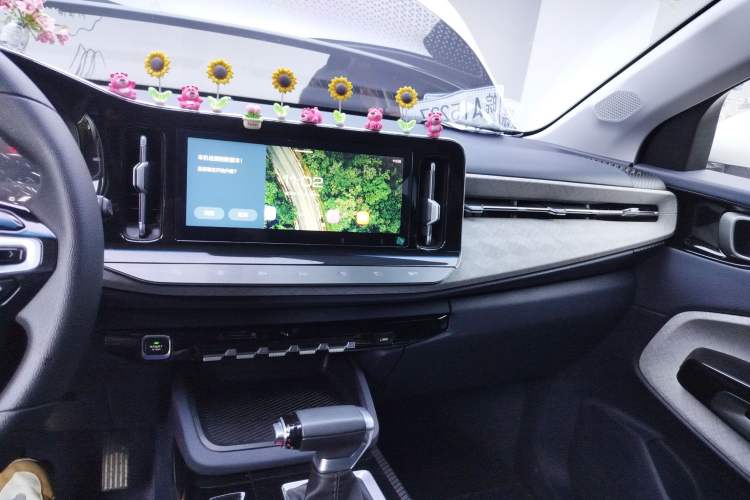 Used Baojun RM-5 2019 1.5T CVT 24-Hour Online Luxury Version 7 Seats Center Console