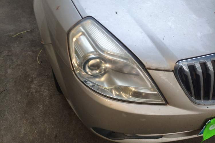 Used Buick Excelle 2013 1.5L Automatic Classic Model Right Front Headlight