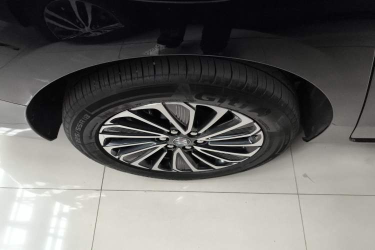 Used Buick GL8 New Energy 2025 Lu Shang Luxury Edition 7-Seater Exterior 5