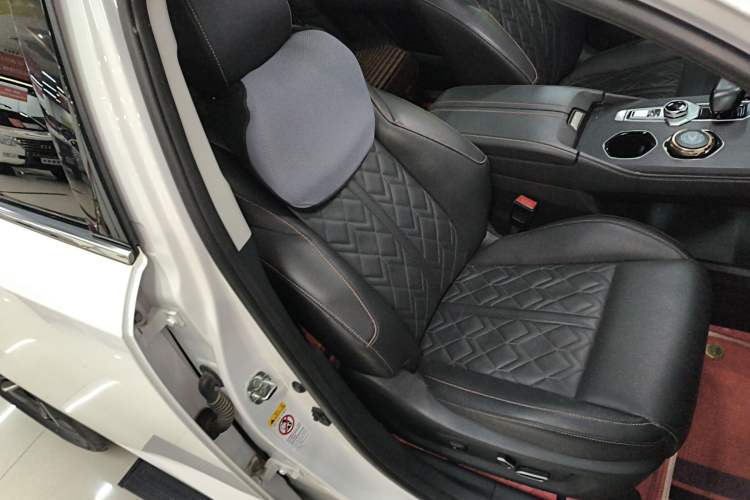 Used CHANGAN UNI-K iDD 2022 Blue Whale iDD 130km 1.5T Excellence Model