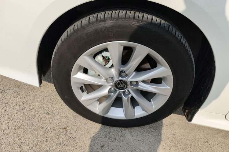 Used Toyota Corolla 2024 1.8L Smart Electric Hybrid Dual-Engine Elite Edition Left Front Wheel Hub