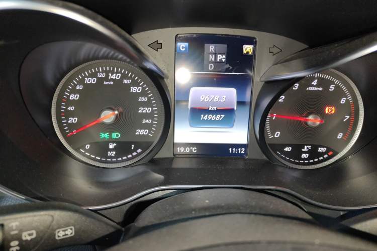 Used Mercedes-Benz GLC 2019 GLC 260 4MATIC Luxury Model Instrument Cluster