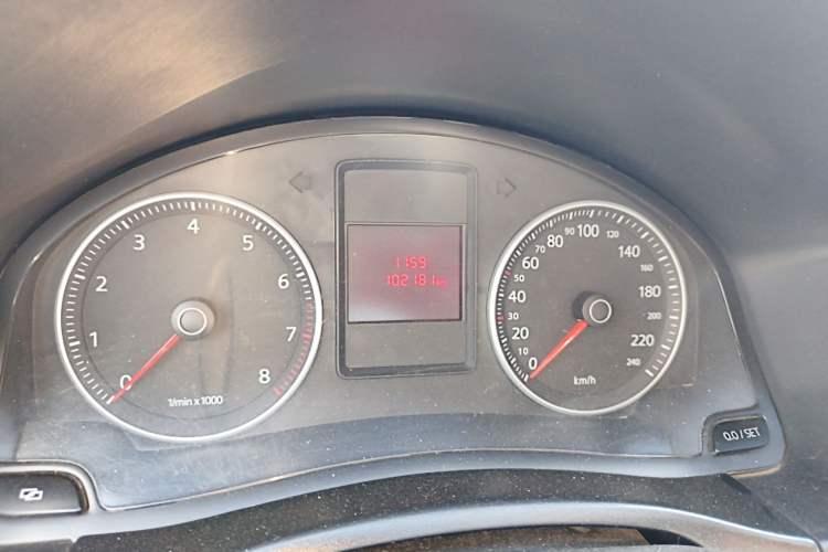 Used Volkswagen Bora 2011 1.6L Manual Fashion Edition
