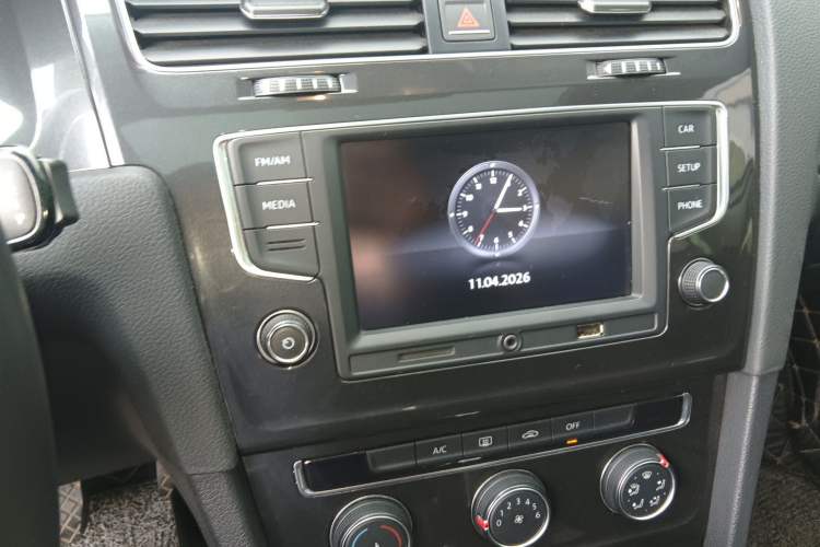 Used Volkswagen Golf 2017 230TSI Automatic Comfort Edition – Celebrating Milestone of One Million Units Audio And AC Panel