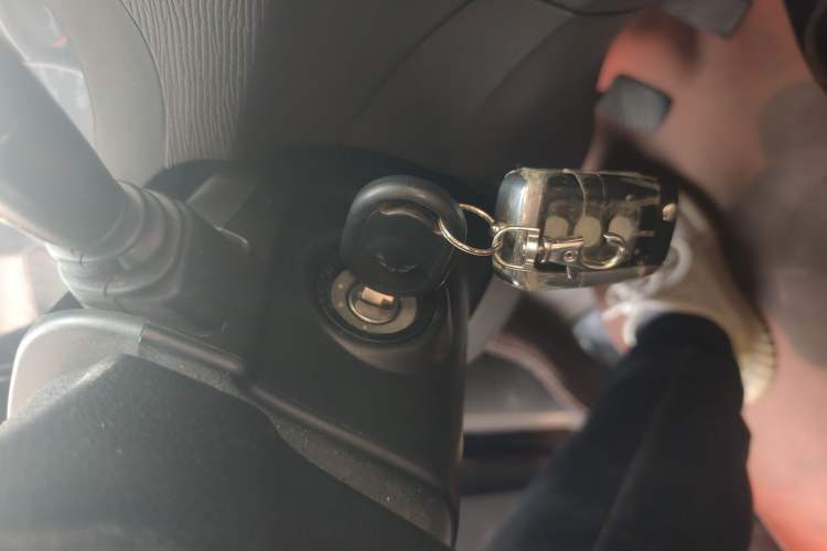 Used Wuling Hongguang 2015 1.5L S Basic Version China V Standard
