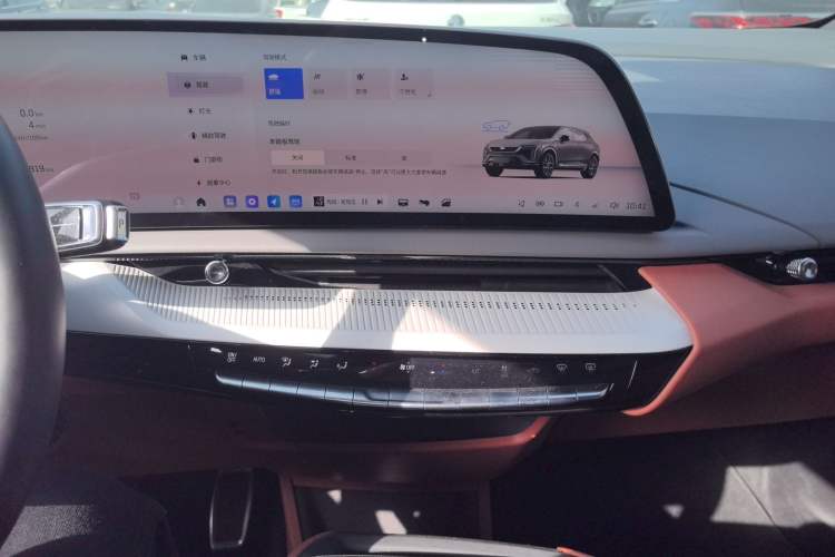 Used Cadillac OPTIQ 2024 Four-Wheel Drive Long-Range Version