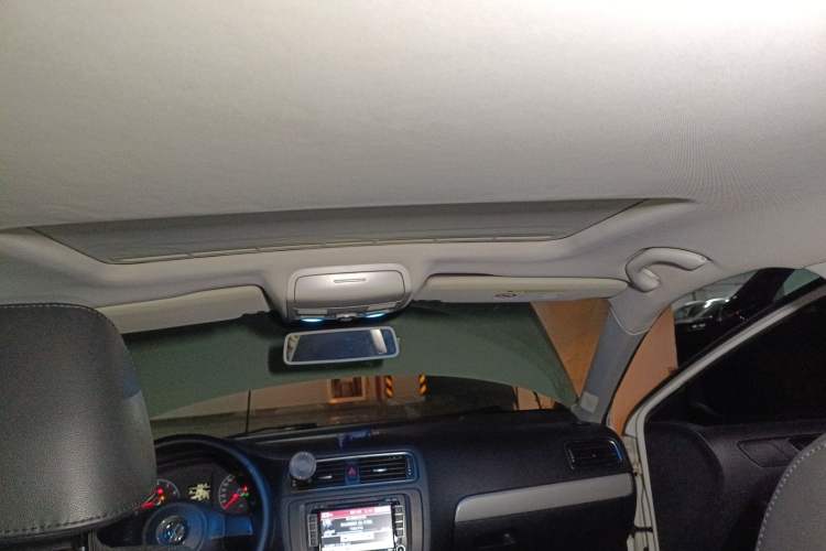 Used Volkswagen Sagitar 2014 Revised Version 1.6L Automatic Comfort Edition Headliner