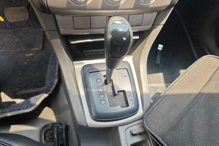 Used Ford Focus 2012 Hatchback Classic 1.8L Automatic Base Model Gear Lever