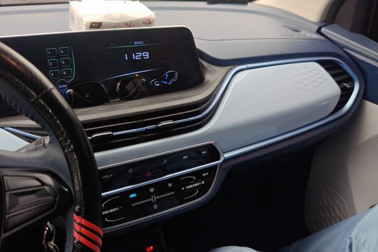 Used CHANGAN Benni E-Star 2022 Qingxin Edition Colorful Model Lithium Iron Phosphate