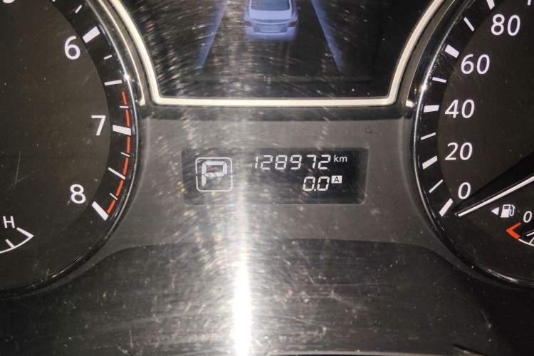 Used Nissan Teana 2013 2.5L XL Leading Edition Odometer Close Up