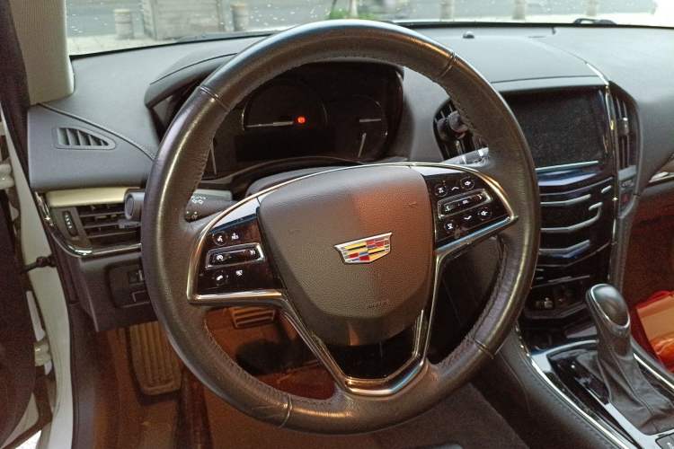 Used Cadillac ATS-L 2017 28T Fashion Edition Steering Wheel