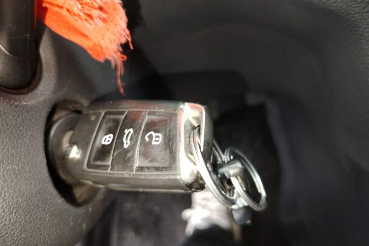 Used Volkswagen Golf Sportsvan 2018 230TSI Automatic Trend Edition Vehicle Key