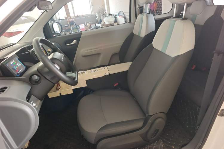 Used CHANGAN NEVO Lumin 2025 205 km Xiangqin Version
