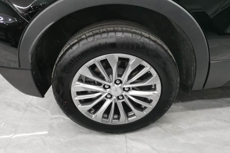 Used Cadillac XT4 2024 28T Two-Wheel-Drive Luxury Version Right Rear Wheel Hub